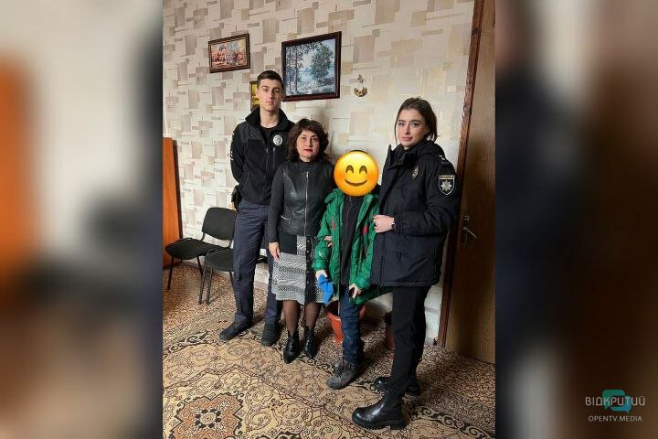 Спав на підлозі та потерпав від побоїв: у Кривому розі дитину забрали з неблагополучної сім'ї