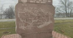 У Дніпрі вандали зіпсували монумент на Набережній Заводській написом на підтримку РФ