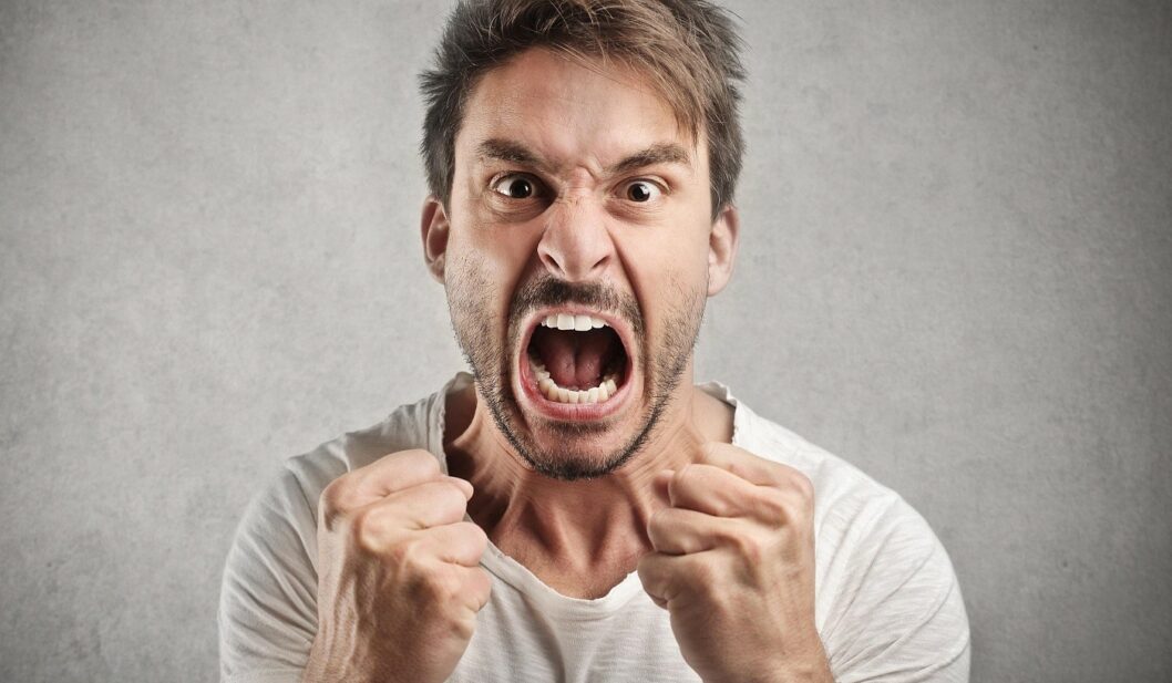 Что такое гнев и как он возникает