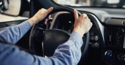 В Україні через застосунок "Дія" можна передати право керування авто: як це зробити