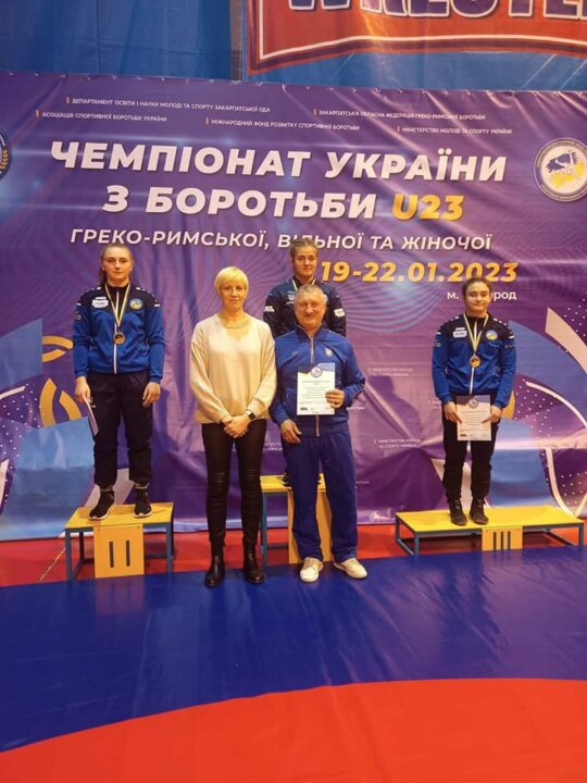 Дві спортсменки з Кривого Рогу здобули медалі на чемпіонаті України з вільної боротьби