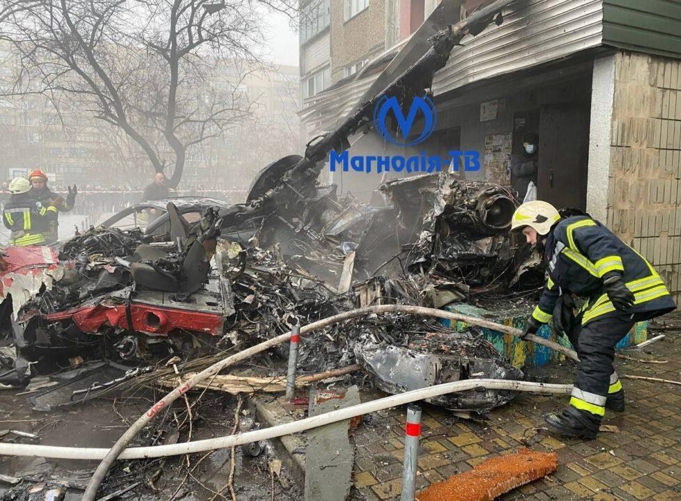 В Броварах на Киевщине вертолет упал возле детского сада: есть погибшие и пострадавшие