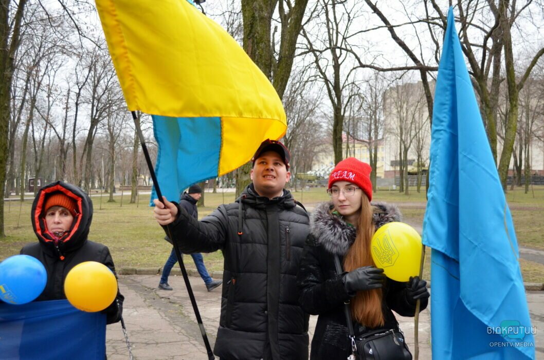 У Дніпрі на Соборній площі провели мітинг до Дня Соборності України