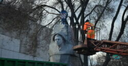 У середмісті Дніпра демонтували пам’ятник герою СРСР Олександру Матросову - рис. 9
