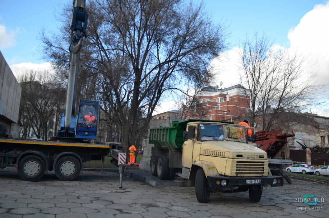 У середмісті Дніпра демонтували пам’ятник герою СРСР Олександру Матросову