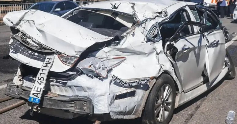В Днепре суд вынес приговор несовершеннолетнему водителю Hyundai за совершение ДТП с пострадавшими - рис. 1