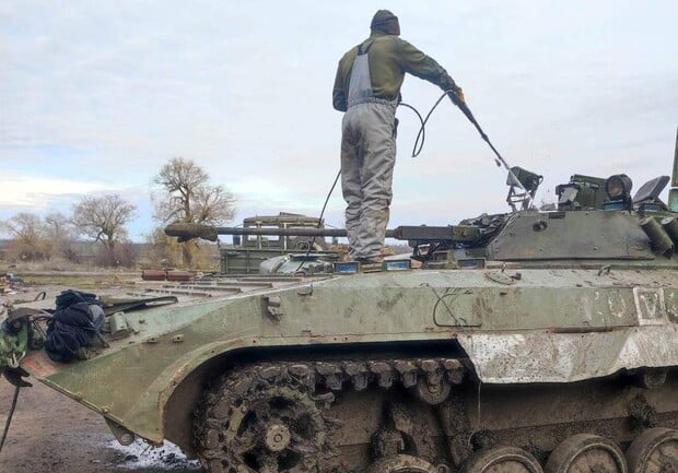 Бойцы Днепровской бригады теробороны захватили БМП оккупантов