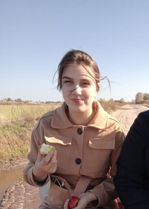 В Новомосковске ищут пропавшую 16-летнюю девушку