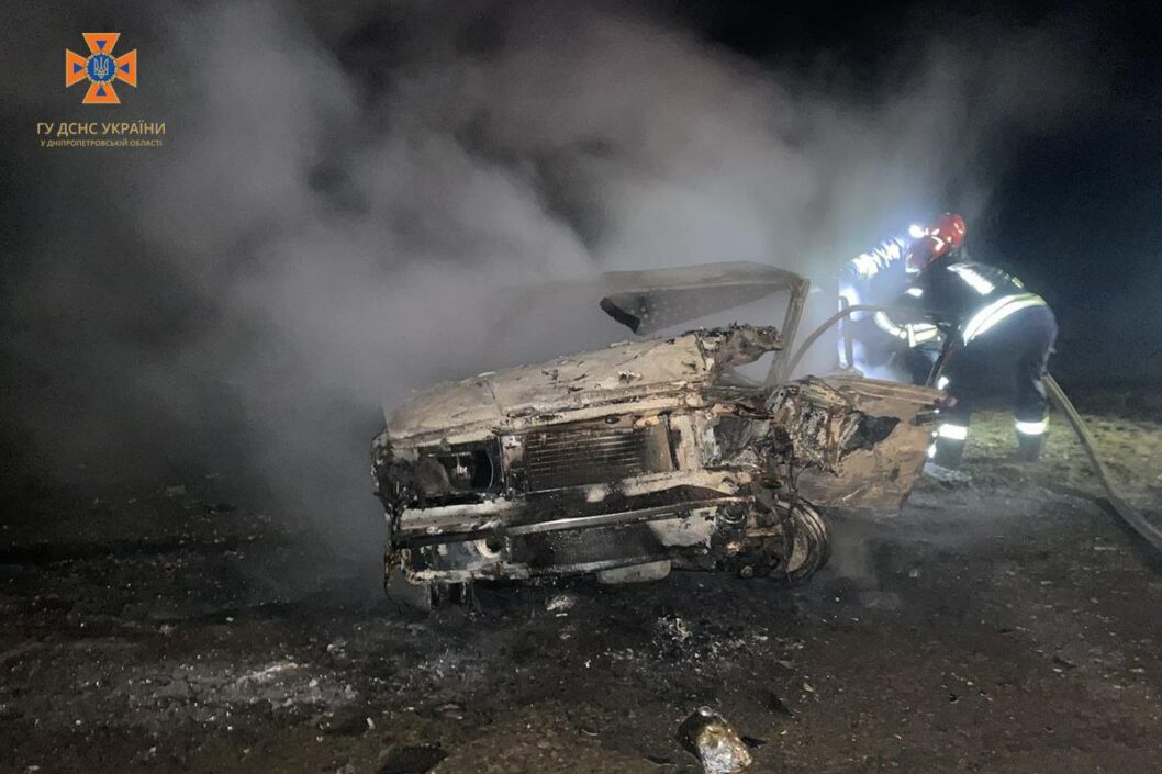 Автівка згоріла дотла: подробиці смертельної ДТП на Дніпропетровщині