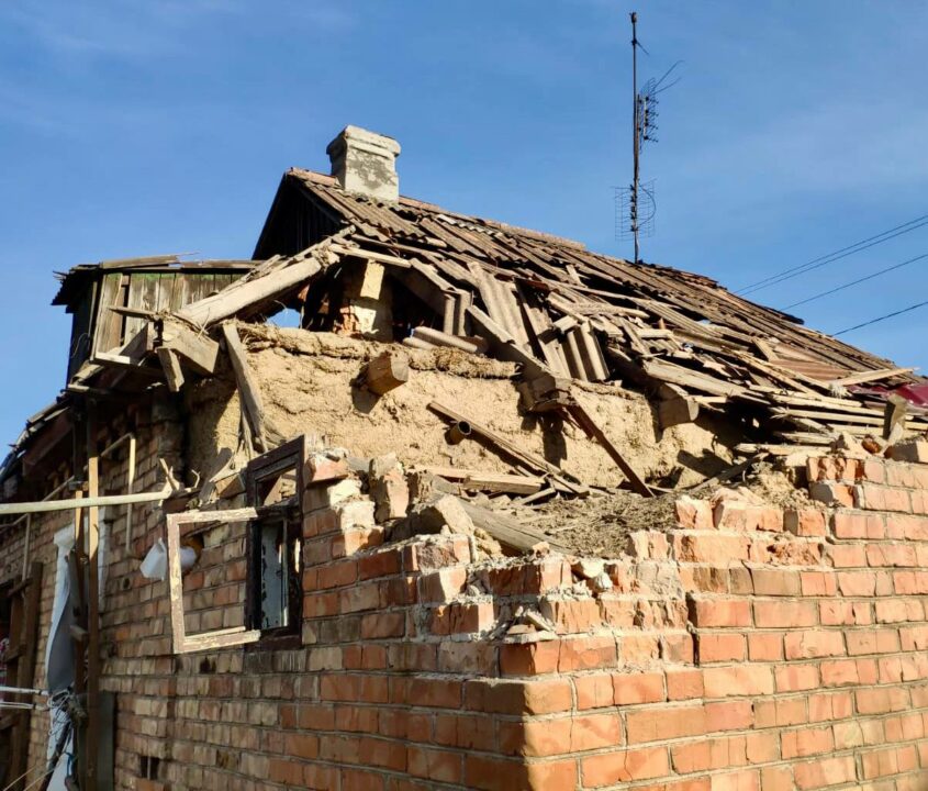 Російські окупанти ще раз вдарили ракетами по Нікопольщині: є постраждалі - рис. 2