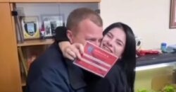 Руководитель патрульной полиции Львовщины сделал неадекватный подарок своей девушке - рис. 5
