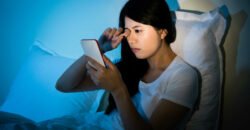 Портиться ли зрение от телефона в темноте? Воздействие гаджетов на глаза в условиях блэкаута
