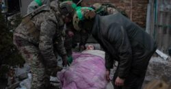 Бійці дніпровської бригади «Холодний Яр» показали кадри рятувальної операції у Бахмуті