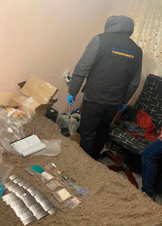 Міг збагатитися на 700 000 грн: у Дніпрі викрили масштабну схему збуту наркотиків