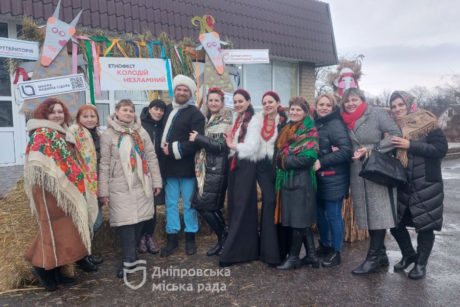 Проводжали зиму і збирали на допомогу ЗСУ: у Дніпрі святкували Колодія - рис. 4