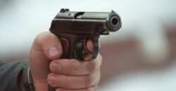 У Кам’янському чоловік стріляв із травматичного пістолета по собаці (Відео)