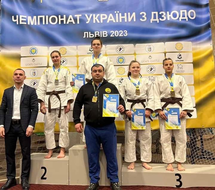 Дзюдоїсти Дніпропетровщини вибороли 10 медалей на кадетському Чемпіонаті України