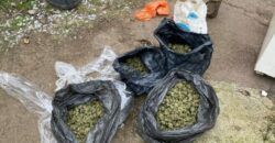 В Кривом Роге у местного жителя изъяли наркотики и боеприпасы - рис. 9