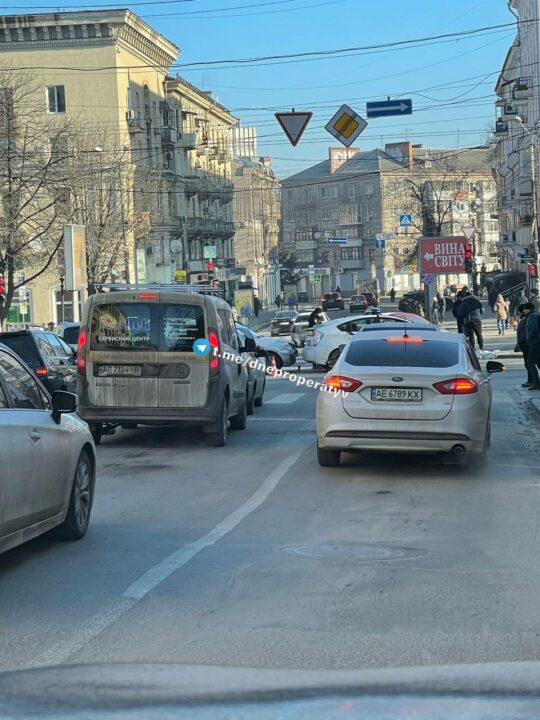 Движение затруднено: утром в Днепре произошло несколько ДТП - рис. 2