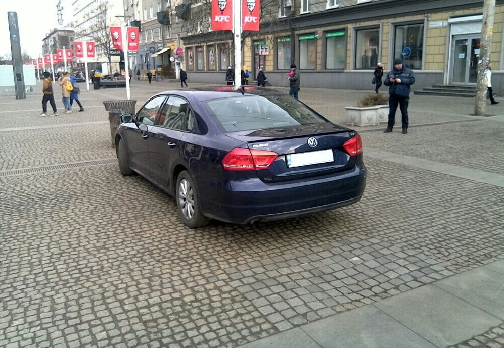 Майже 3 тисячі штрафів та 107 евакуйованих автівок: як у Дніпрі карають за неправильне паркування - рис. 3