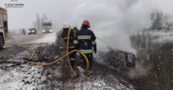 На Дніпропетровщині через ДТП спалахнула автівка - рис. 7