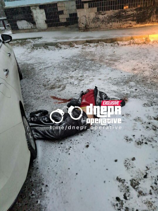 У Дніпрі на лівому березі чоловік випав з вікна багатоповерхівки