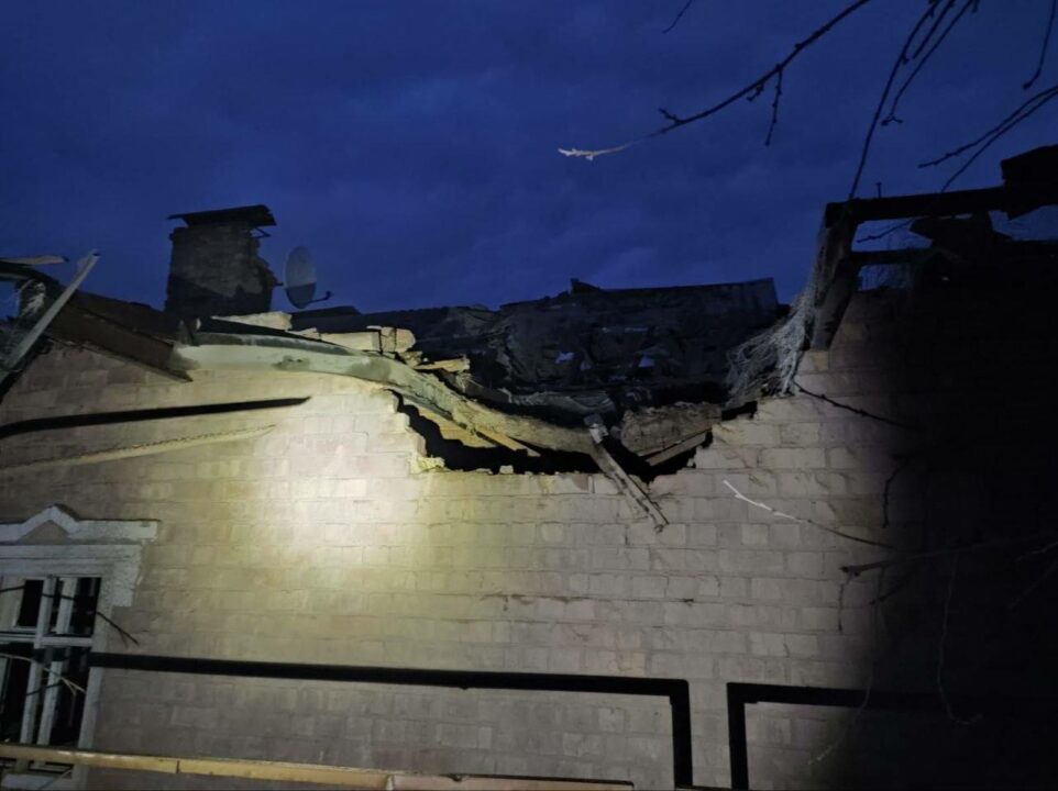 Російські окупанти обстріляли з артилерії село на Дніпропетровщині