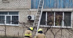 Дитина зачинила на балконі: на Дніпропетровщині рятувальники допомогли жінці вибратись з пастки