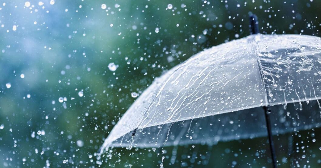 Готуйте парасольки: якою буде погода на вихідних у Дніпрі