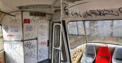 В Кривом Роге вандалы обрисовали вагоны скоростного трамвая - рис. 8