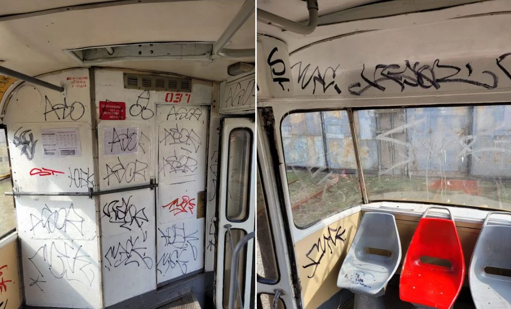 У Кривому Розі вандали розмалювали вагони швидкісного трамваю