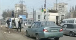 Рух транспорту сильно ускладнено: у Дніпрі на проспекті Богдана Хмельницького сталася ДТП