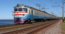Через пошкодження залізниці на Дніпропетровщині змінили розклад поїздів - рис. 11