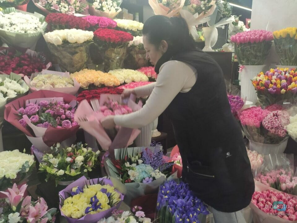 Ціна уваги: скільки коштують у Дніпрі квіти на 8 березня - рис. 12