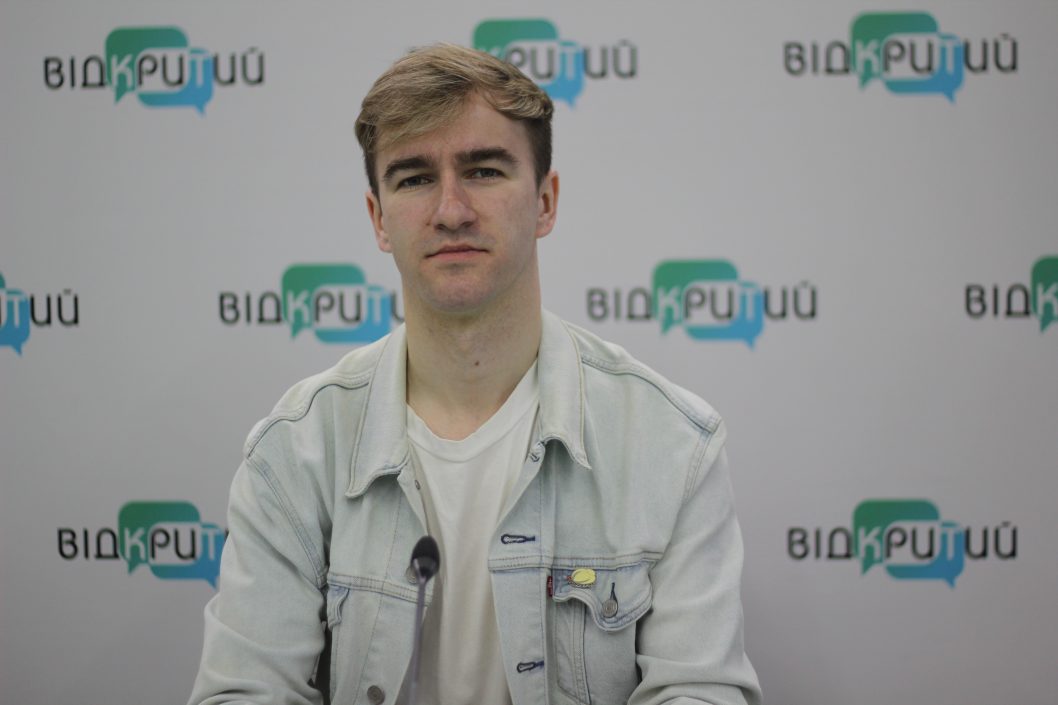 У Дніпрі волонтери проводять благодійні аукціони для допомоги захисникам - рис. 1