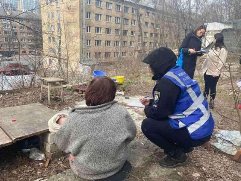 Мамаша из землянки: как женщина из Кривого Рога жила с малышом в Киеве