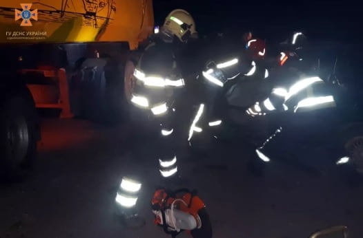 У Павлограді рятувальники звільнили постраждалого водія з розбитого авто