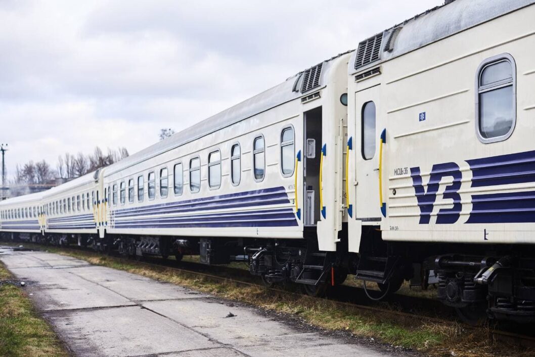 “Укрзалізниця” запускає два потяги до Чехії та Словаччини: як дістатися туди з Дніпра