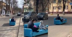 Самоходный диван: на Тернопольщине замечено необычное транспортное средство - рис. 3