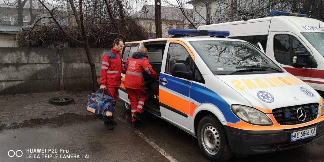 В Каменском спасли женщину и двух детей от отравления угарным газом