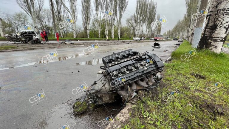 BMW розірвало на частини: подробиці смертельної аварії у Кривому Розі - рис. 1