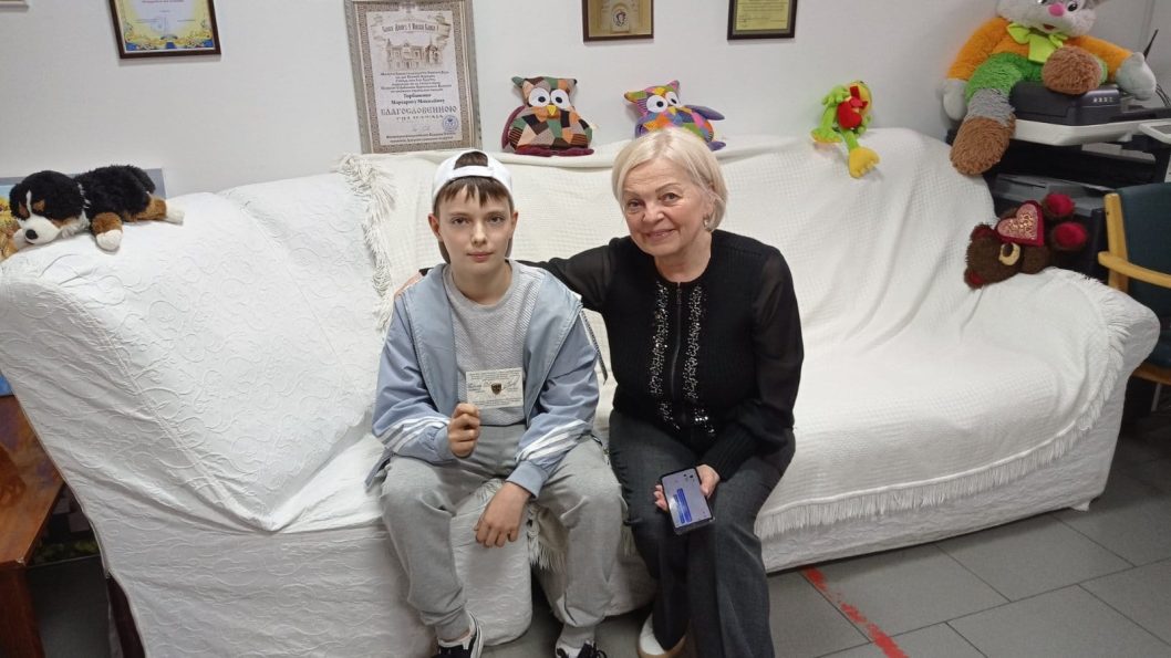 Бабуся з Нікополя повернула онука, якого віддали до прийомної родини в РФ - рис. 1