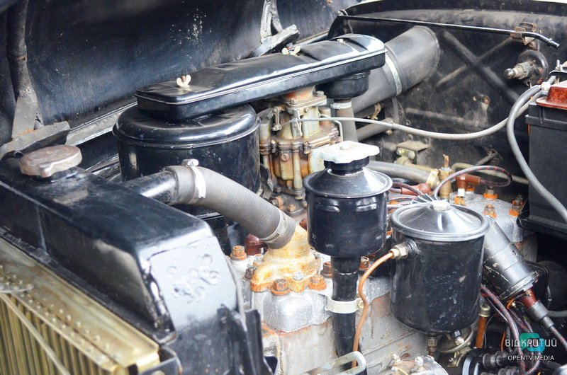 У Дніпрі пройшов показ ретро-авто та пробіг «За Фігурами-4»