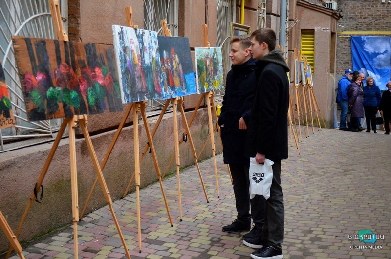 У середмісті Дніпра презентували першу хартію художників