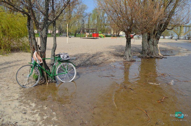 Затопило прибережну зону: як зараз виглядають пляжі Дніпра