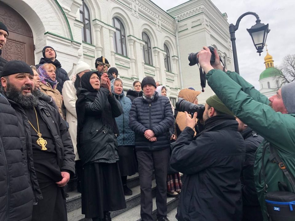 СБУ вручила подозрение и вызвала на допрос митрополита УПЦ МП Павла Лебедя - рис. 2