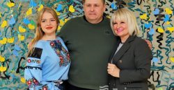 Мер Дніпра вручив подяки педагогам та школярам, які допомагають ЗСУ