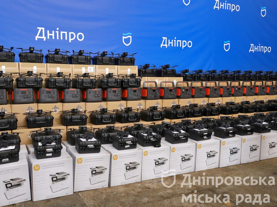 Допомога від Дніпра: Філатов показав рекордну партію техніки, яку місто придбало для ЗСУ - рис. 3