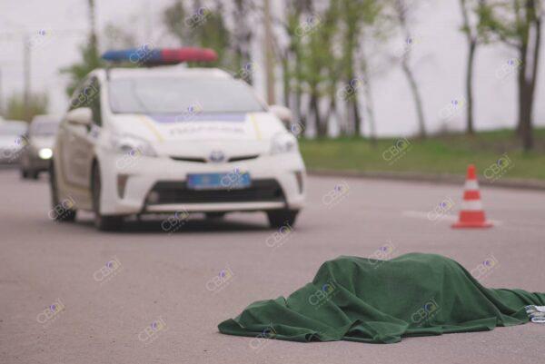 У Кривому Розі водій Renault збив на смерть пенсіонерку