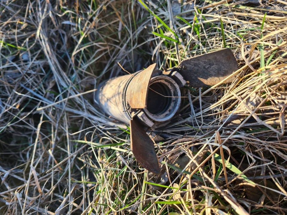 На Днепропетровщине вражеские мины могут быть везде: но больше всего их в полях